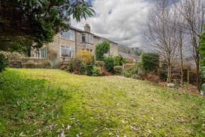 Higher Park Royd Drive